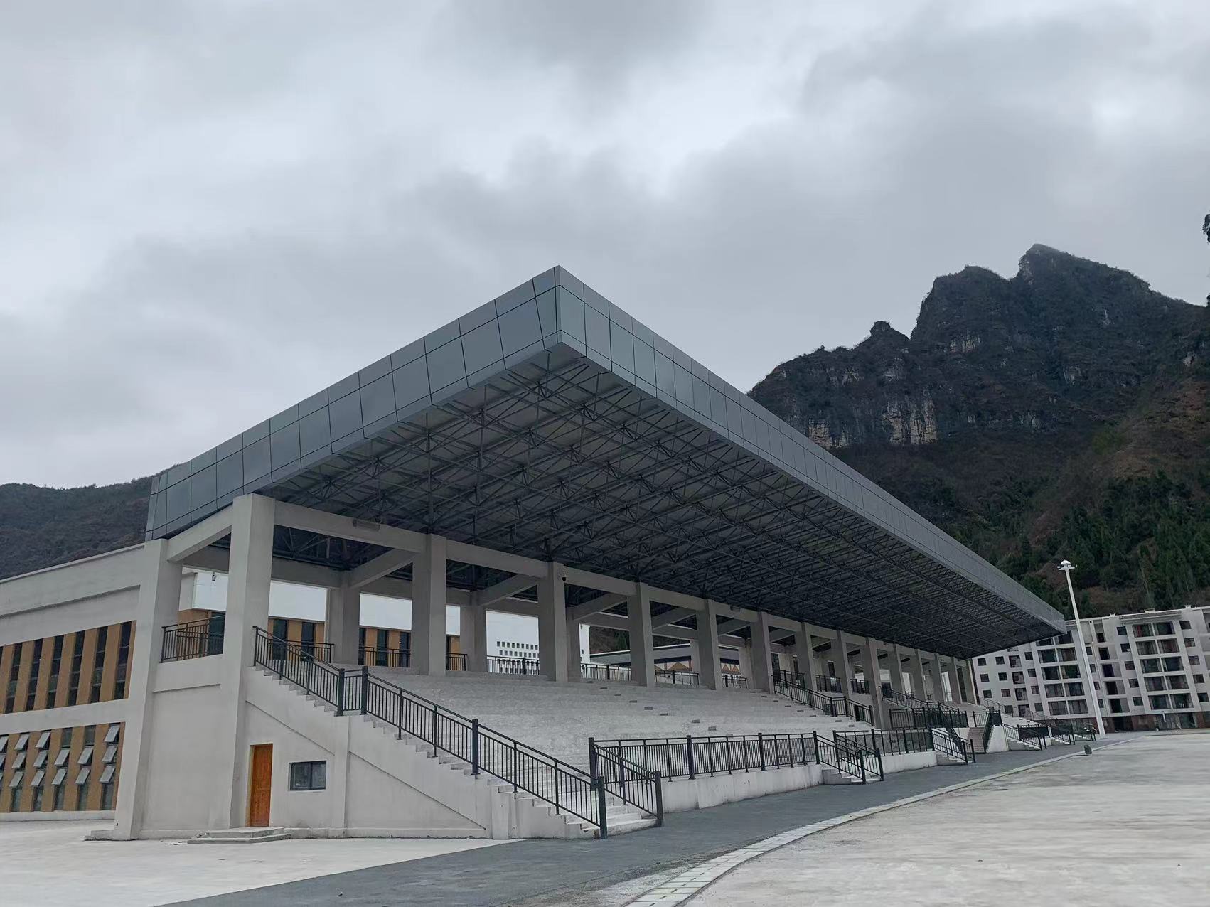 ����ӡ��ľ����ѧ��̨����